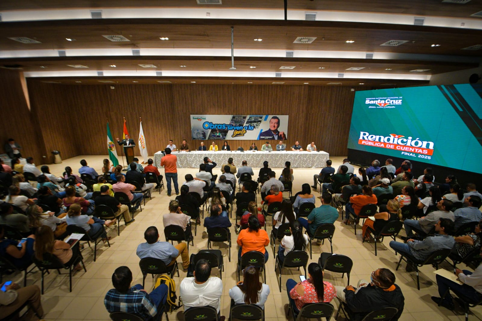 Imagen de noticia: Alcalde Jhonny Fernández rinde cuentas con resultados y rostro humano